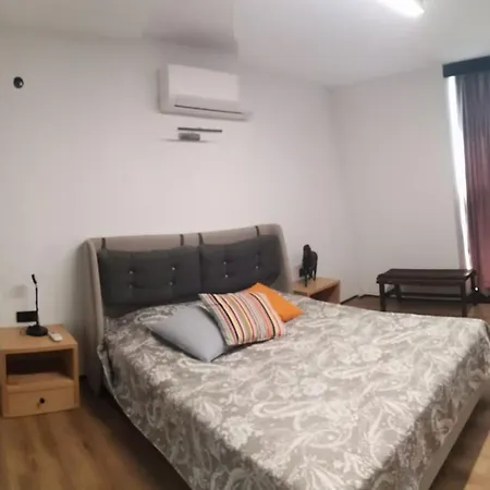 Black Box Village With Garden *