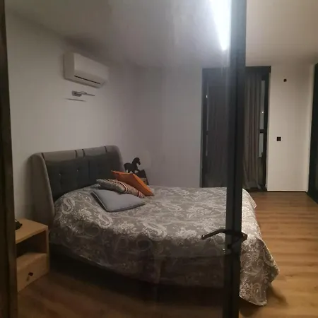 Black Box Village With Garden * 塞费里希萨尔