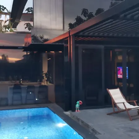 Black Box Village With Garden Вилла *