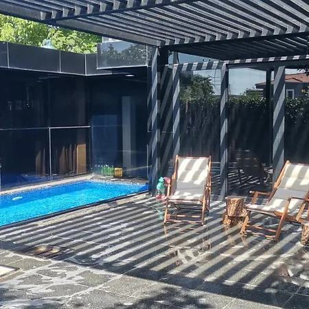 Вилла Black Box Village With Garden